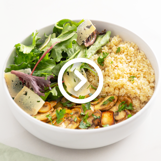 Boost de Sabor com Bulgur, Cogumelos e Queijo Curado