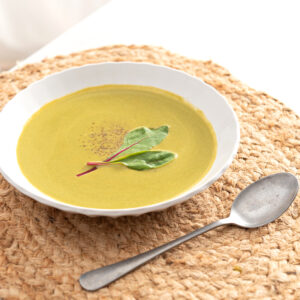 Sopa Cremosa de Espinafre, Acelga e Batata-Doce Vitacress