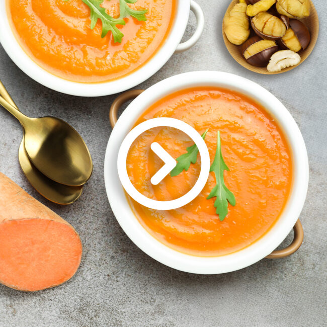 Sopa de Batata-Doce com Castanhas e Rúcula Vitacress